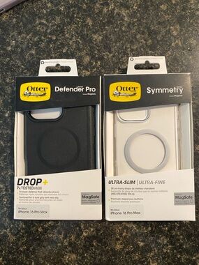 OtterBox Defender Pro Black & OtterBox Symmetry Clear Case for iPhone 16 Pro Max